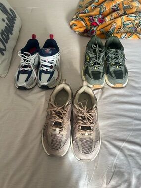 Viral Avia Athletic Sneakers